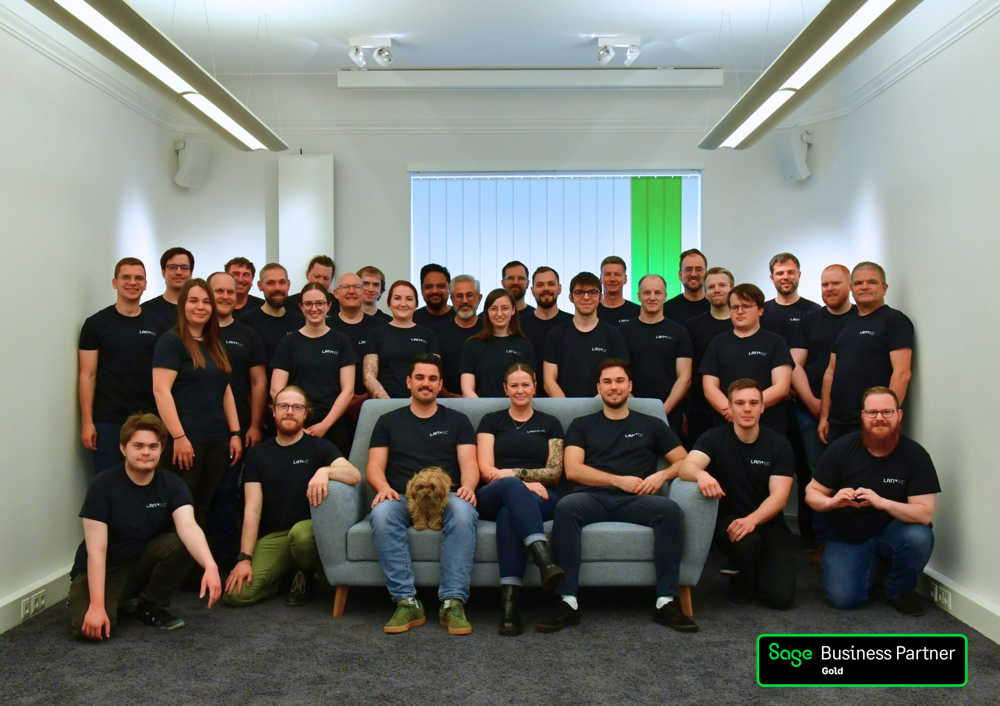 Als erfahrenes Team (du siehst das Team von LANsoftware) begleiten wir dich von der Prozessanalyse über die Beratung bis zur individuellen Umsetzung und dem langfristigen Support – direkt vor Ort in Osthessen und mit klarem Fokus auf die Sage 100 ERP Softwrae und Sage HR. LANsoftware Team berät Unternehmen bei der Einführung einer digitalen Personalakte mit Sage HR.